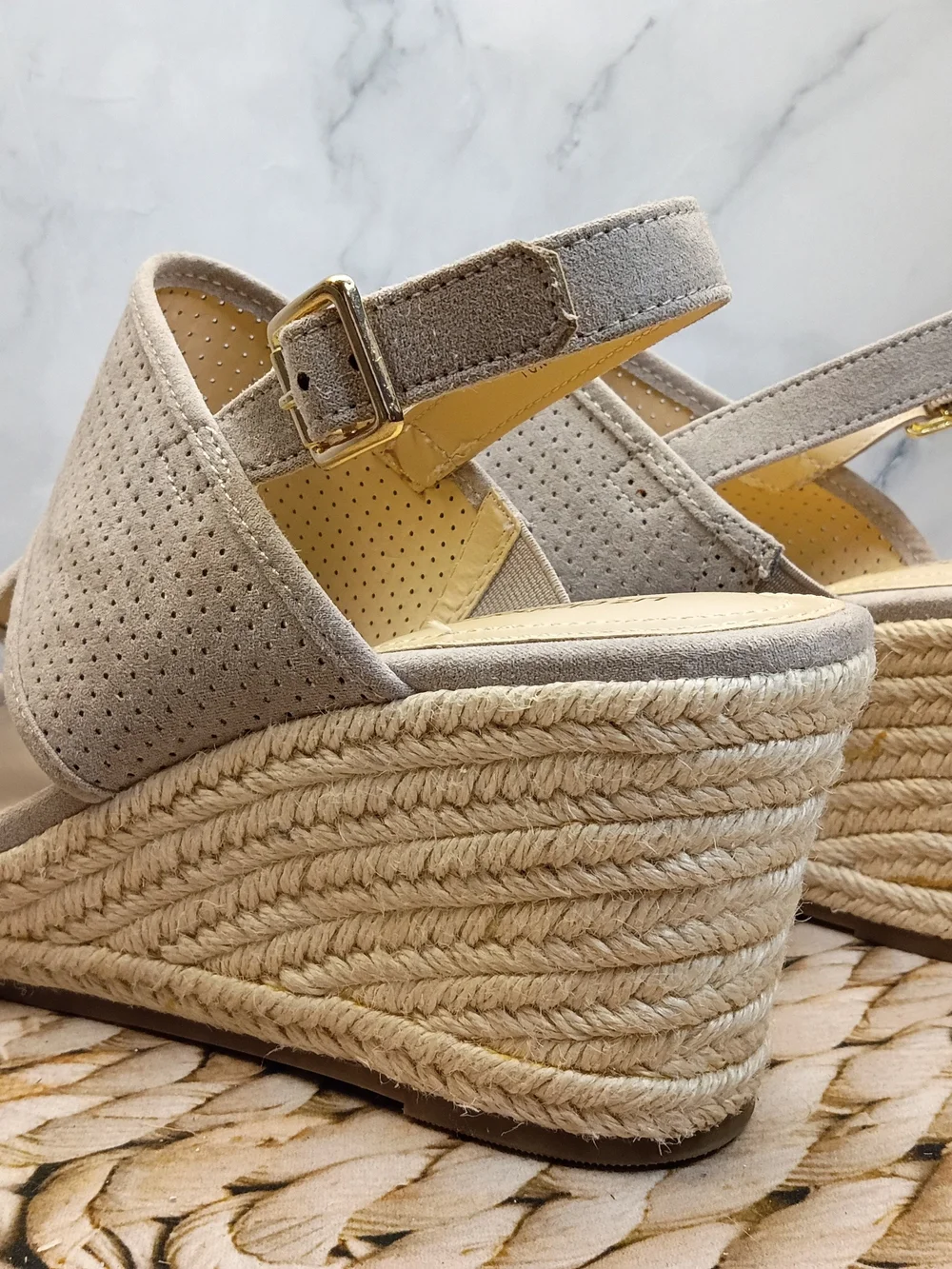 Liz Claiborne liz claiborne